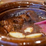 2025.12 親熊すね肉と仔熊内臓の味噌（信州味噌と八丁味噌）煮込み 蒸した紅芯大根と1年熟成じゃがいも添え