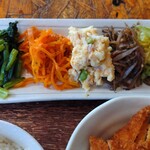 キッチン くじら - ５種の野菜のおばんざい