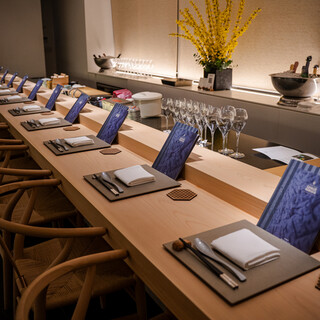 メーカーズディナー：唯一無二の鮨とシャンパーニュ