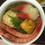 丸魚食堂 - 海鮮丼1500円