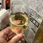 BERG - 白グラスワイン385円