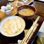 松濤館 - 白米に浅利味噌汁