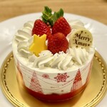 シャトレーゼ - 料理写真:Xmas苺デコレーション11cm(3024円)