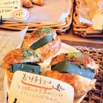 門戸桟敷 Pan Ryo - 以前 置いていなかったパンが置いてあってときめきます。