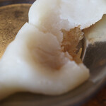 チャンドラスーリヤ - 中に甘い餡が入ってます。アレンジされてるとか？