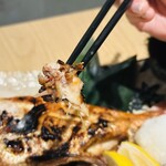 炉端と地鶏 橙 あいべ - 金目鯛の姿焼き