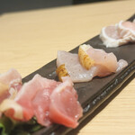 炉端と地鶏 橙 あいべ - 薩摩地鶏の刺身 