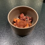 鉄板焼 宇佐見 - 前菜　アミタケとサーモン