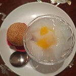 南洋飯店 - 胡麻団子、杏仁豆腐