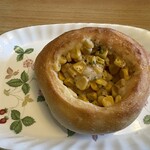 パン・ナガタ 本店 - 料理写真:焼もろこし２４３円。  たっぷりトウモロコシをバター醤油風味に香ばしく味付けしてあります。