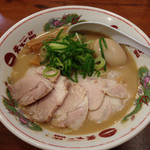 天下一品 - 半熟タマゴ&チャーシューメン(こってり)