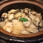 [Shikisai charcoal-grilled yuya rice cooked in an earthenware pot]
