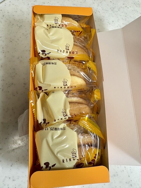 りくろーおじさんの店 新幹線改札内店 - 新大阪/ケーキ | 食べログ