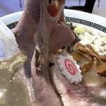 煮干しのビリー - レア肩ロースチャーシュー