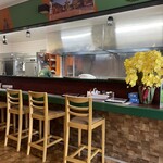 カレーとナンの専門店 ルンビニ - 内観