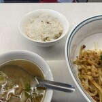 中国料理 隆盛 - 小ライスも上品な旨みがあります