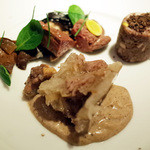 レストラン コバヤシ - フランス産ホロホロ鶏と根菜のゼリー寄せ キノコ・レバー添え 栗のクリーム、フランス産コルヴェール(青首鴨)のソーシソン