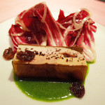 ウサギとフォアグラのゼリー寄せ ソーテルヌワイン風味 ルッコラのソース 大根のマリネ・サラダ添え