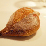 レストラン コバヤシ - 1つ目のパン