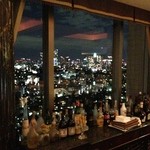 エスカリエ - 窓からは東京の夜景が一望できます