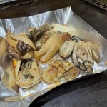 きん太 - 炙り牡蠣のバター醤油焼（6個入）（税込:1,298円）