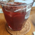 ビストロ ラ ペクニコヴァ - ザクロのジュース