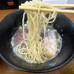 麺家 本倉 - パツンとした細麺が煮干しスープと相性抜群！