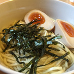 らぁ麺屋まるみ - 平打ち麺にお海苔が〜〜