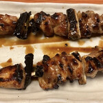 鳥貴族　湊川公園店 - 鳥貴族の代名詞。もも貴族焼きたれ。