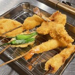 串かつ 七福神 - 盛り合わせ定食¥980(平日限定ランチメニュー)