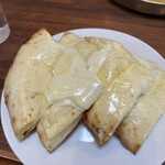 SWAAD - チーズナン