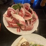 ぼたん鍋処 如月庵 - カルビとロース