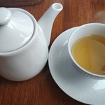 ビストロ ラ ペクニコヴァ - カモミール