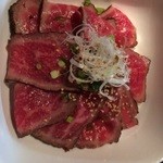 炭火焼ステーキ　天元 - 牛タタキ丼 アップ
