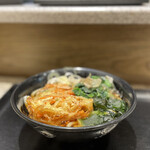 名代 富士そば - 料理写真:天ぷらうどん600円、トッピングほうれん草120円