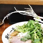 麺匠 一丞 - 宮城県名取市産のセリ  ;  根っこまで食べられます