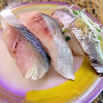 回転寿司 トピカル - 光りもの3貫（しめさば、いわし、さんま）