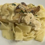 Lamp - 松茸と鶏ササミのクリームタリアテッレ