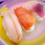 回転寿司 トピカル - 貝3貫（白つぶ、赤貝、ほっき）