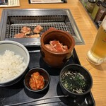 幸せの焼肉食べ放題 かみむら牧場 府中店 - 