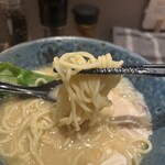 麺屋いち山 - 麺の絡み具合