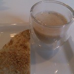 イル ブル - ラ・フランスの温かいスープ＆フォカッチャ