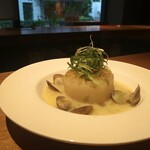 茅場町食堂 History by moto since 2010 - 大根ステーキ　浅利とあおさのバターソース