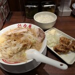 ラーメン 魁力屋 - 料理写真: