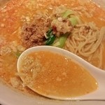 珍満茶楼 - 擦り胡麻たっぷりのシャバ系スープ！