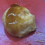 Akashiyaki Tsukasa - ソースを塗って