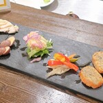 トリワイン ＰＩＫＯＳＨＨＨＵ - こだわり前菜盛り５種