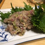 紀八 - 鯵のナメロウ・600円。　右端のシソてんこ盛りは檸檬ちゃんのご希望で。通常はこんなに乗ってませんのでご注意を。