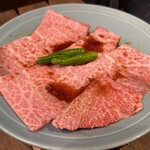 炭焼 金竜山 - 中カルビ 2人前