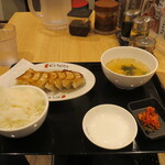 ぎょうざの店 ひょうたん ミント神戸店 - 